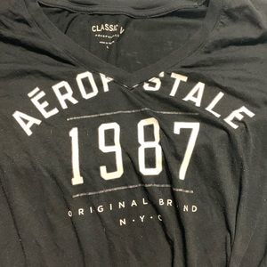 Aeropostale black v neck top